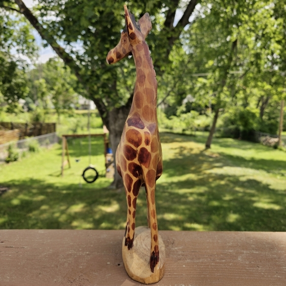 Handcarved Woodv Giraffe 12.25" - Picture 6 of 9